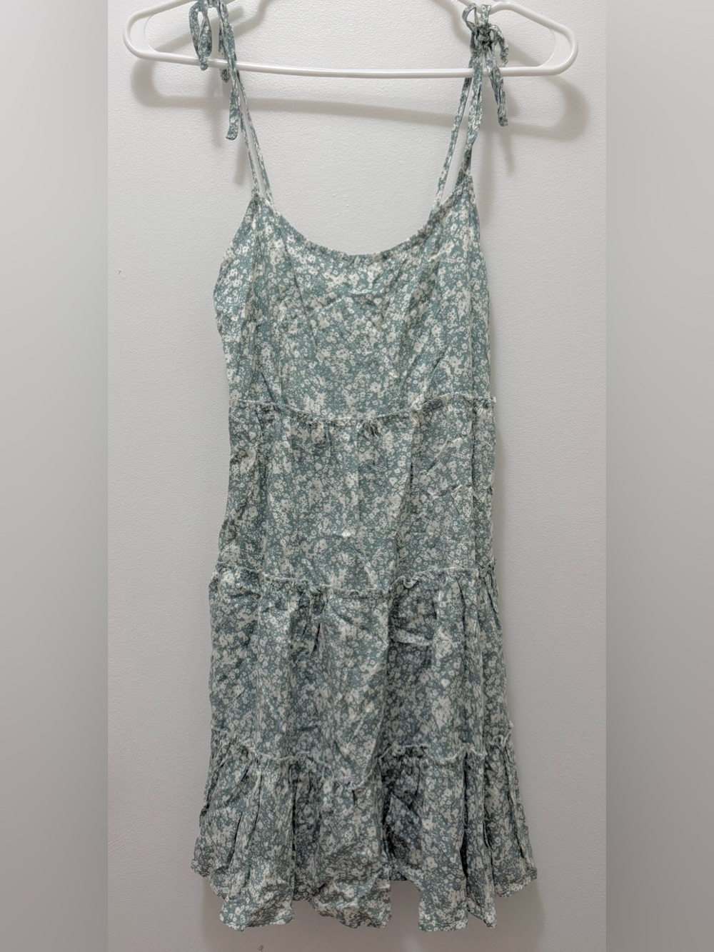 Ditsy Floral Tiered Sundress in Sage Green - Size small - NWOT - Picture 2 of 8